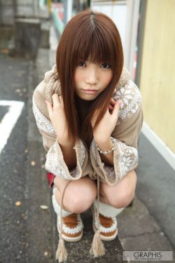 摸奶子